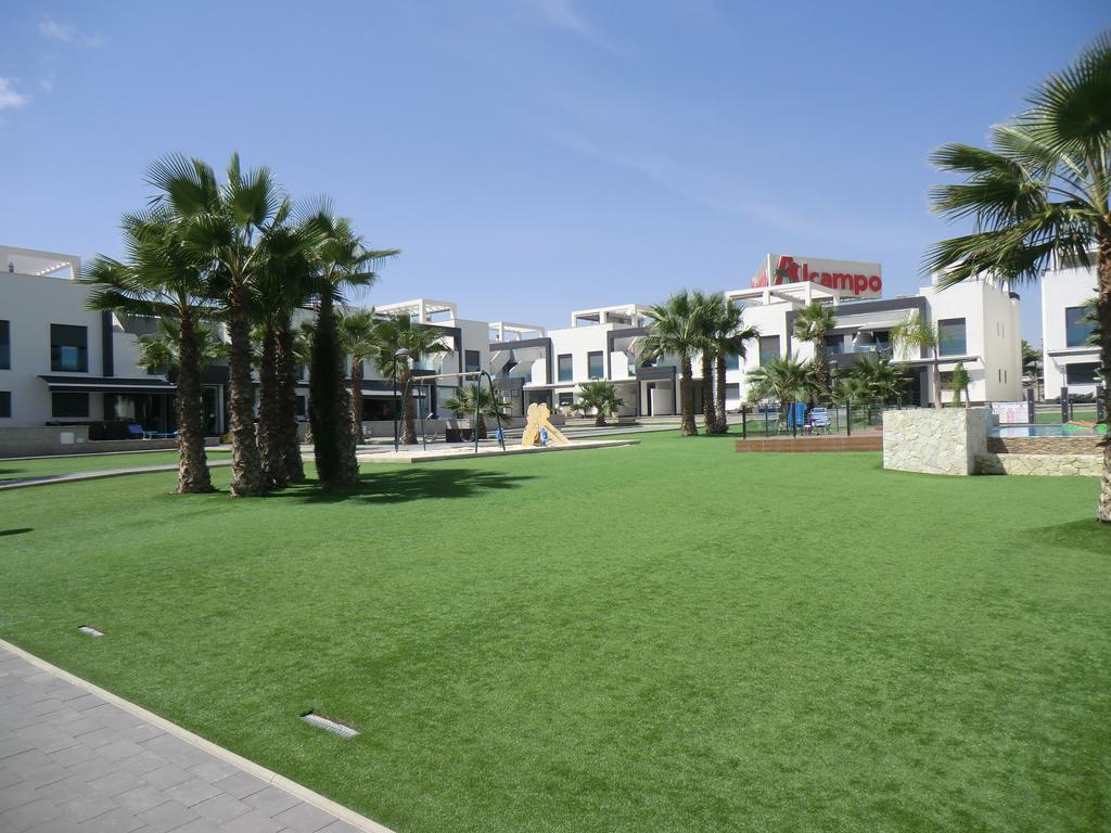 Casas Holiday - Oasis Beach โอริอุเอลา ภายนอก รูปภาพ
