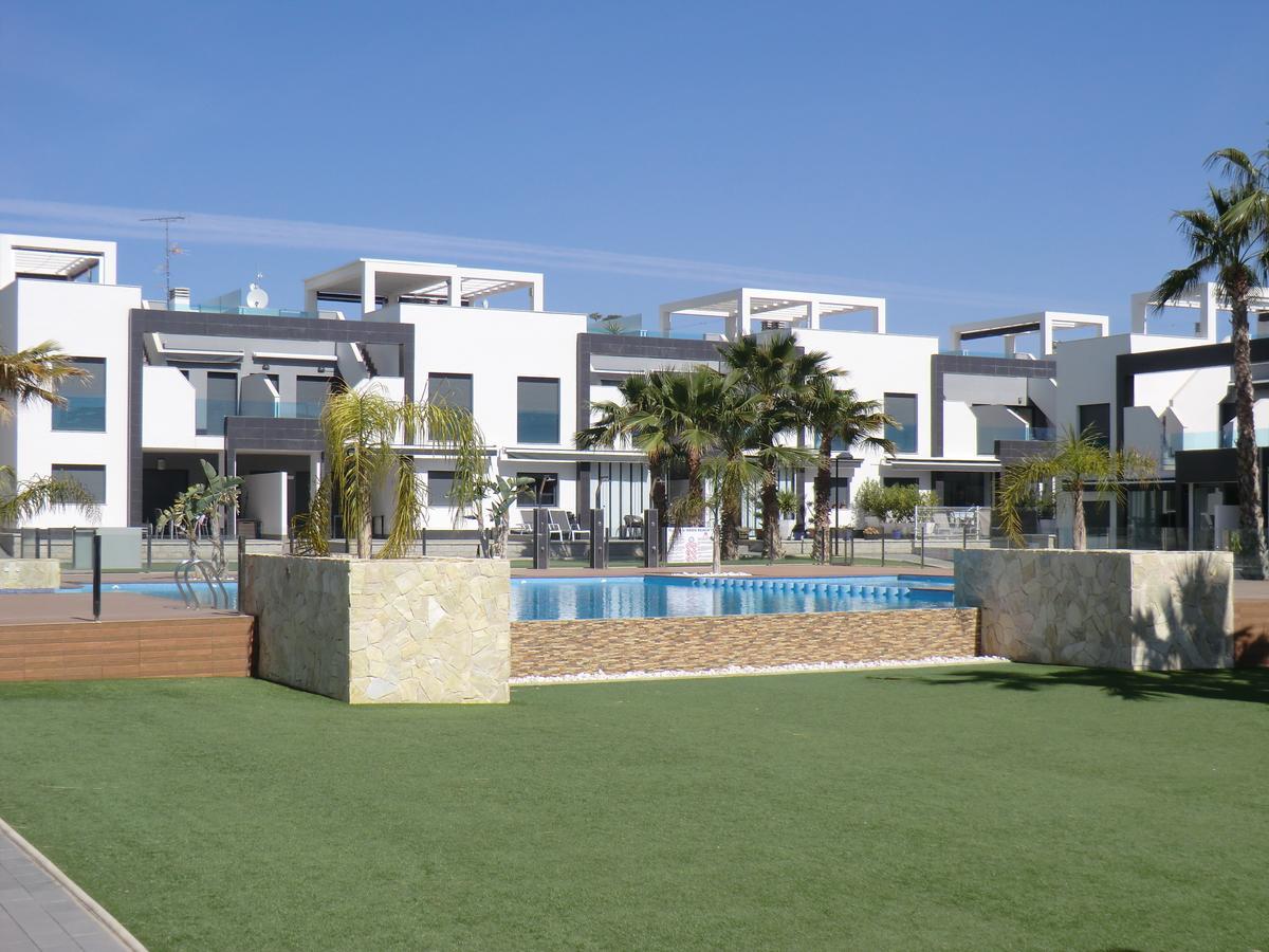 Casas Holiday - Oasis Beach โอริอุเอลา ภายนอก รูปภาพ