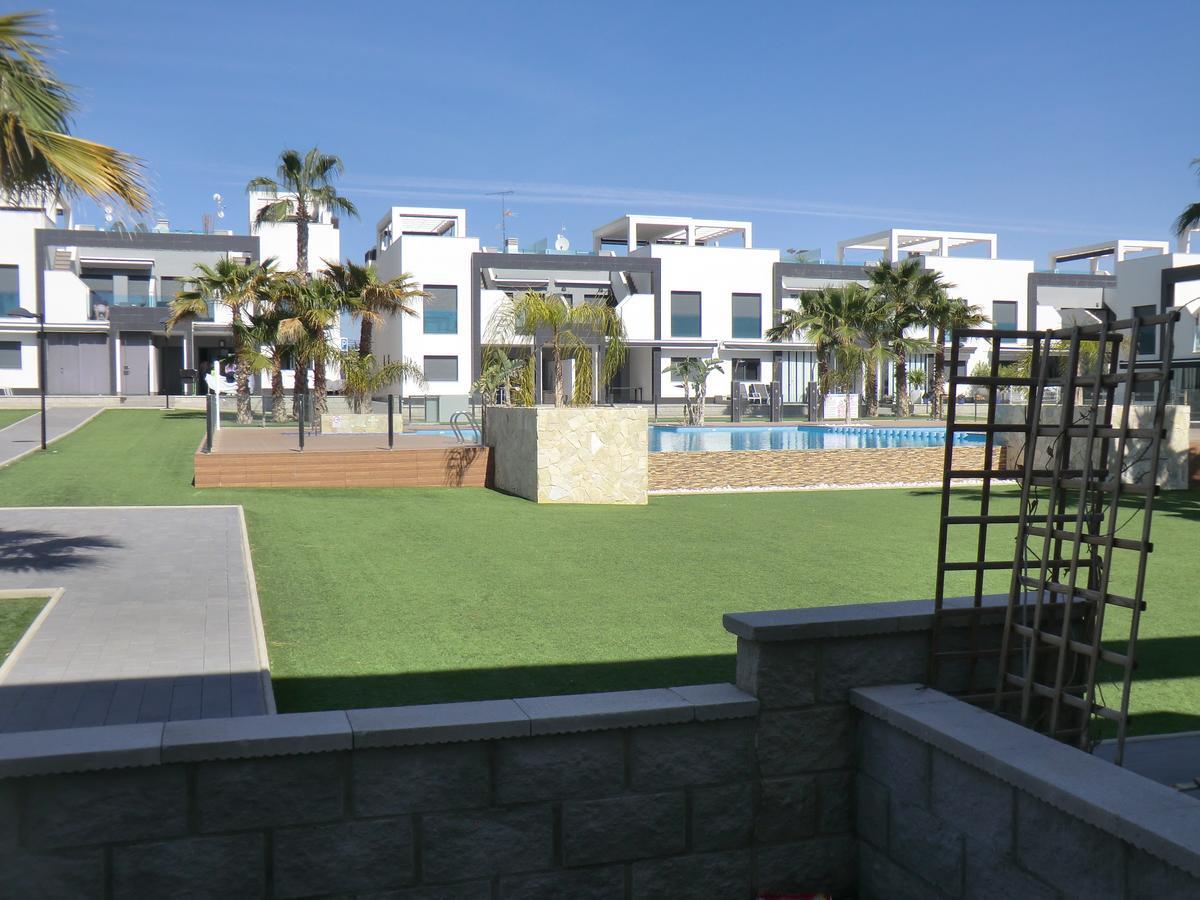 Casas Holiday - Oasis Beach โอริอุเอลา ภายนอก รูปภาพ